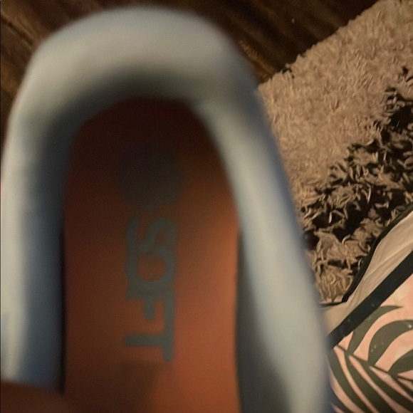 Nike Women's Sneakers in Blue and Orange - Picture 5 of 6
